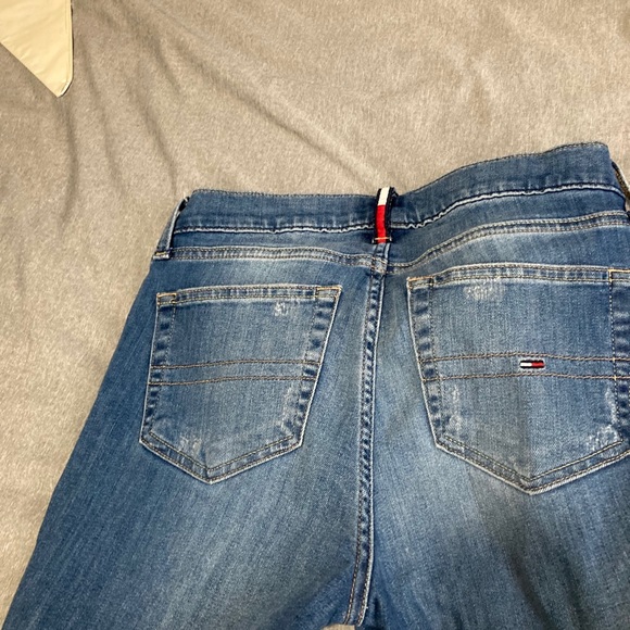Tommy Hilfiger Jeans - Picture 7 of 10